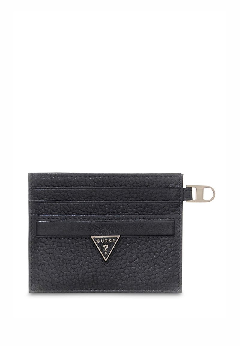 Czarny skórzany portfel na karty z teksturowaną powierzchnią, wieloma przegródkami na karty, zamykaną na zamek komorą oraz trójkątnym metalowym logo.