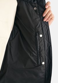 GANT Väst - black