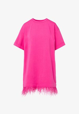 Rózsaszín pamut póló rövid ujjakkal és laza szabással, amelynek alján franciazár díszítés található,ami további textúrát és vizuális érdekességet ad.