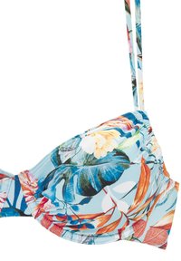 Šviesiai mėlynas bikinio viršus su gėlėmis, aptrauktomis oranžinėmis, rožinėmis ir žaliomis lapų detalėmis. Yra reguliuojamos petnešėlės ir raukinių audinio detalės.