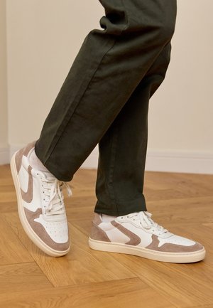 Gusti Leder, MANOA - Sneaker low - weiß