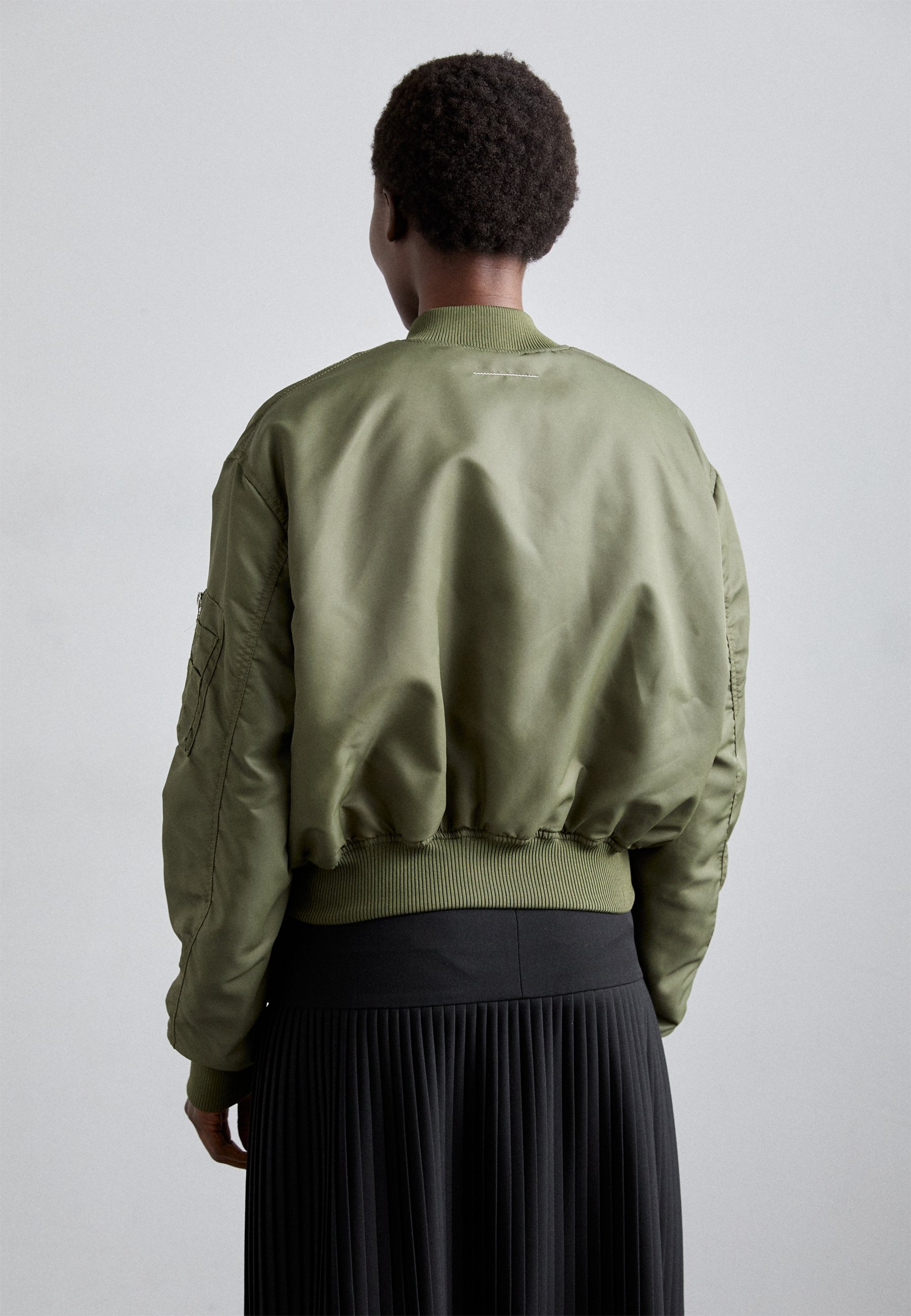アウターその他 MM6 MAISON MARGIELA Bomber jacket Green S52AM0315M35257 MM6 Maison Margiela kurtka bomber kolor zielony przejściowa