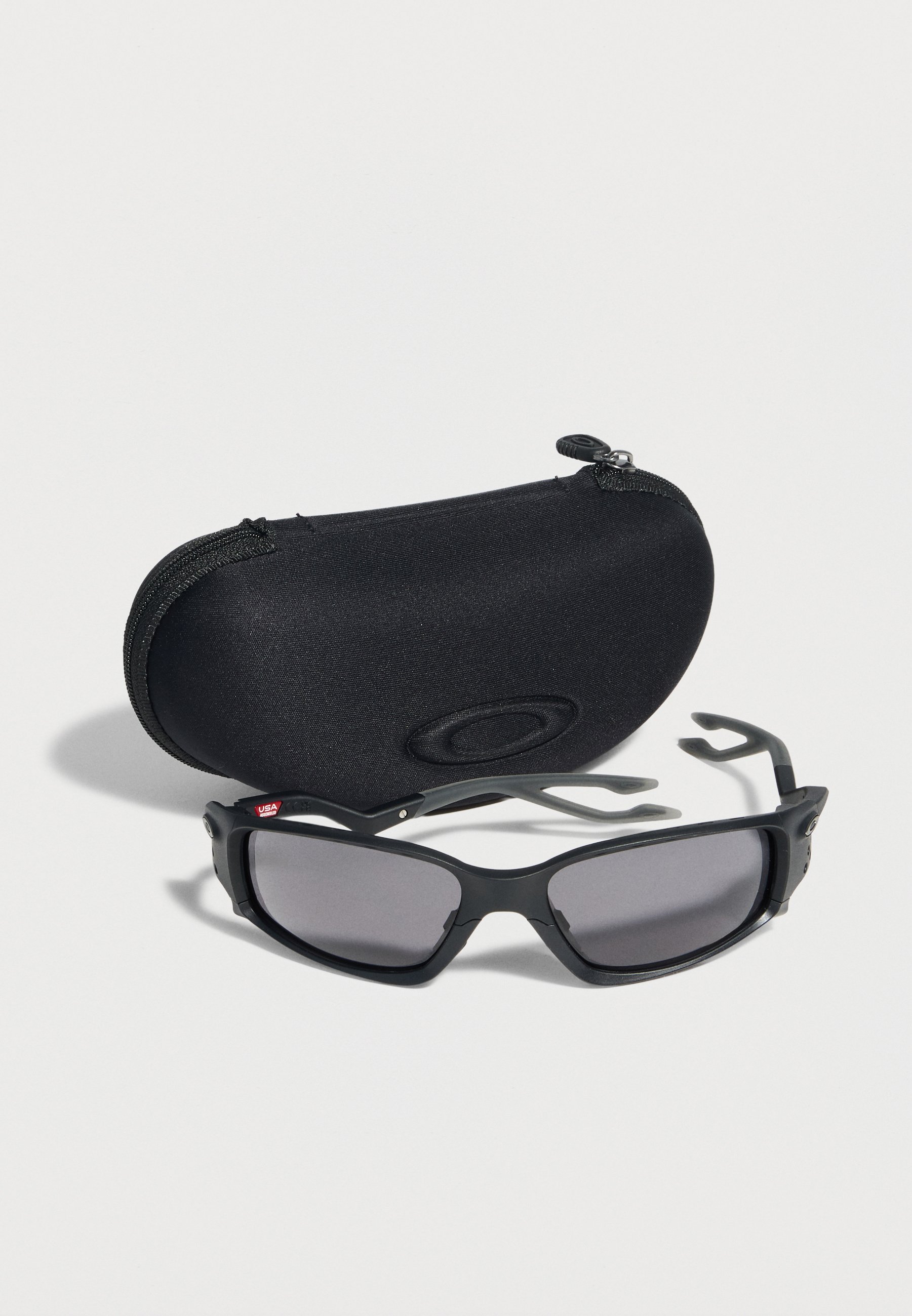 Oakley Eyewear PLANTARIS UNISEX - Sunglasses - black - Zalando
