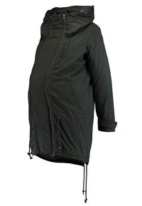 Tmavě zelený zimní kabát pro těhotné s předním dvojitým zipem, kapucí se zipovou kapsou, bočními kapsami a nastavitelnými šňůrkami na spodním okraji.