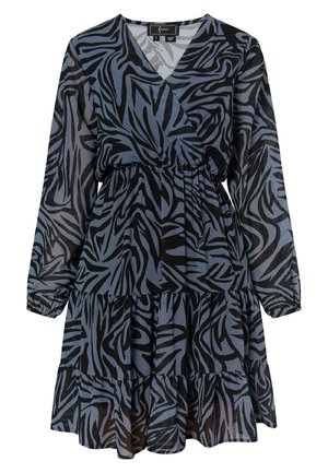 Wikkeljurk in blauw en zwart met een zebra patroon, lange mouwen, een elastische taille en een gelaagde rucheszoom. Gemaakt van lichte stof.