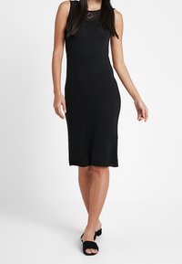 Dorothy Perkins Pletené šaty - black