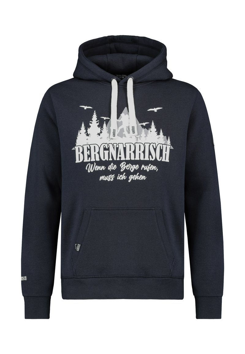 Marineblauwe hoodie met trekkoorden, voorzak en een grafische print met bergen, bomen en tekst in het wit. Zachte stoftextuur.