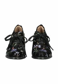 Scarpe nere con motivo floreale e finitura testurizzata, dotate di lacci neri, punta rotonda e dettagli di cucitura sulla suola.