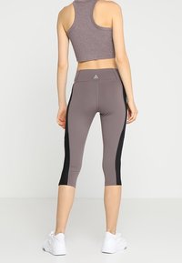Reebok Top - grey