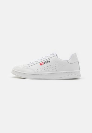 Sneakersy niskie