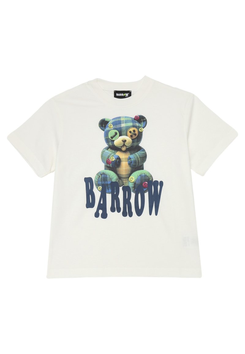 T-shirt bianco in cotone con una grafica di un orsetto a quadri colorato, arricchita da dettagli con bottoni e il testo "BARROW" in caratteri blu in grassetto.