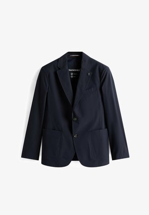 Blazer blu navy impacchettabile in tessuto leggero. Presenta un colletto con rever, due tasche frontali e una tasca sul petto. Chiusura con due bottoni.