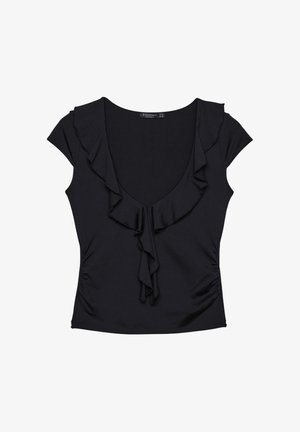 Musta lyhythihainen paita, jossa on syvä V-pääntie ja röyhelödetaljit edessä. Sujuva kangas, jossa on rypistyksiä sivuilla.