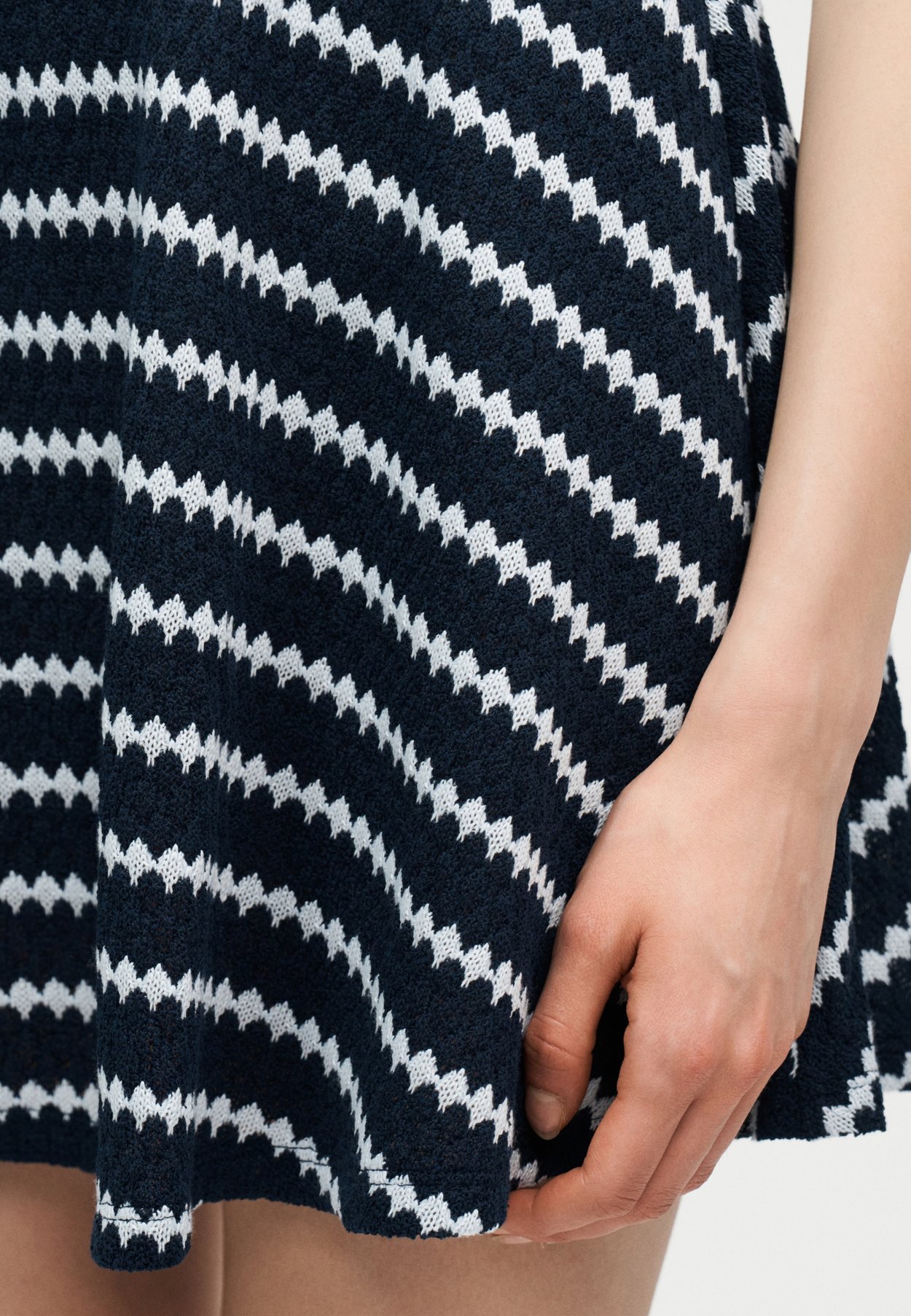 ONLEVA STRIPE SKATER SKIRT