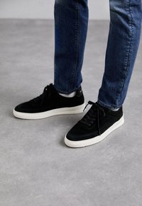MONDO - Sportcipő - black