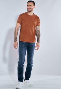 Emilio Adani T-Shirt basic - dunkelorange