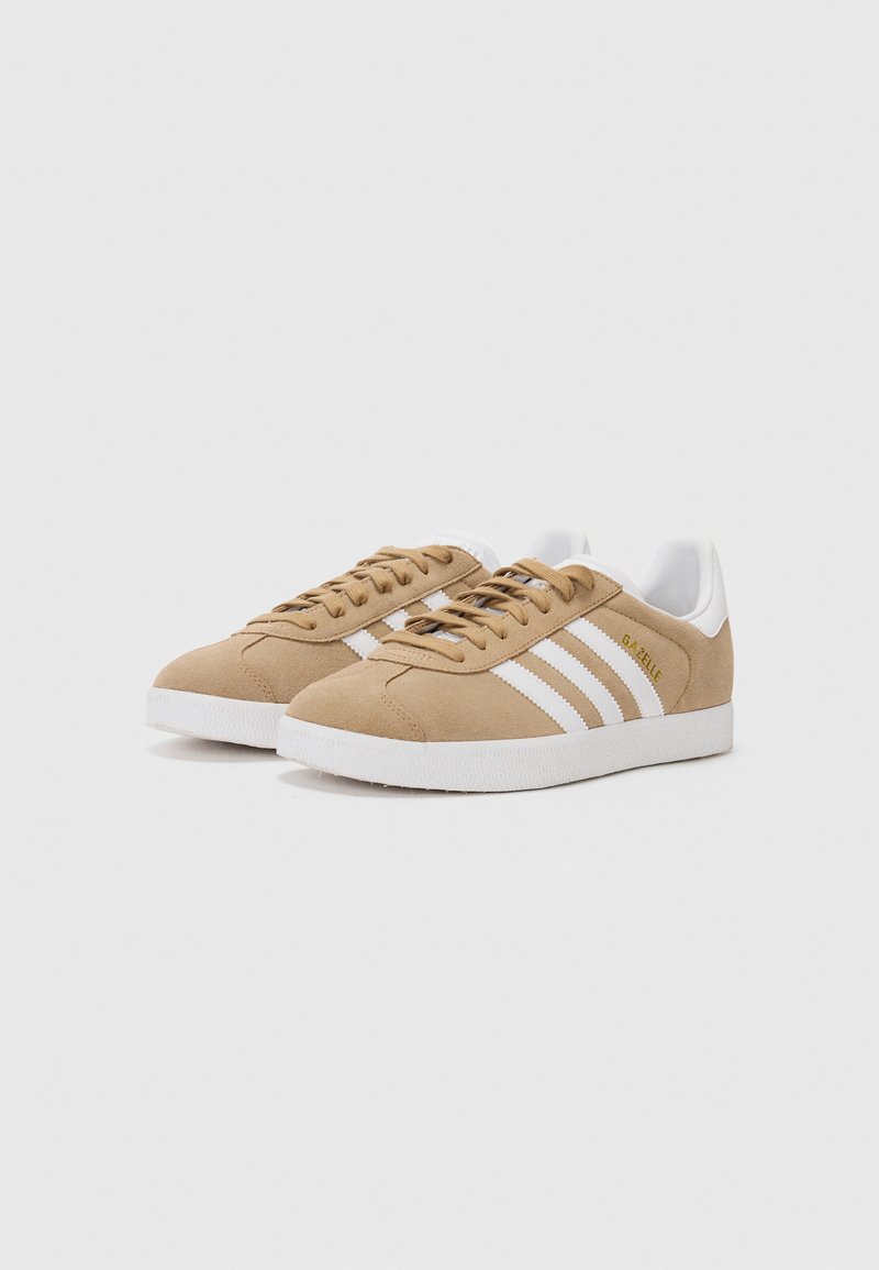 adidas Originals GAZELLE UNISEX - Trainers -  white/gold-coloured/gold-coloured - Zalando.ie