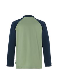 Maglietta a maniche lunghe con corpo verde chiaro e maniche raglan blu navy. Tessuto morbido con una texture liscia, caratterizzata da un design semplice.