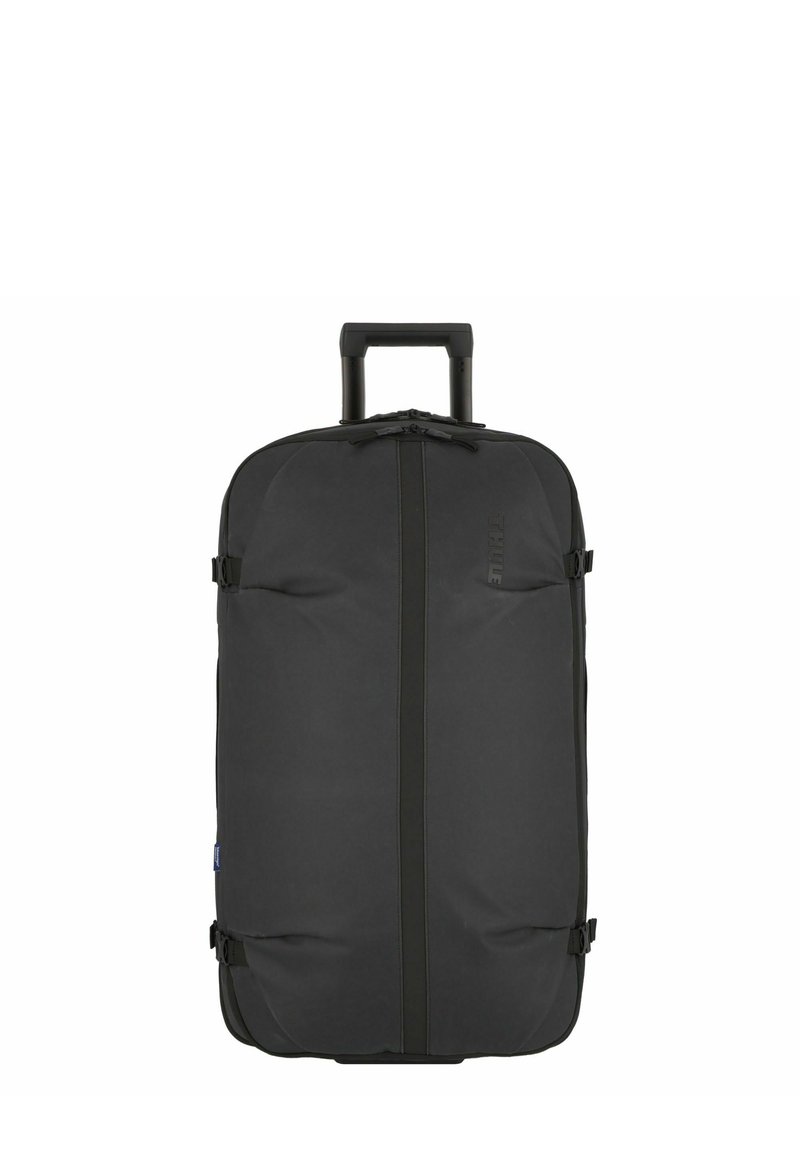 Sac de sport à roulettes noir en tissu durable, avec une poignée télescopique, des fermetures éclair et des sangles latérales pour une fermeture sécurisée.