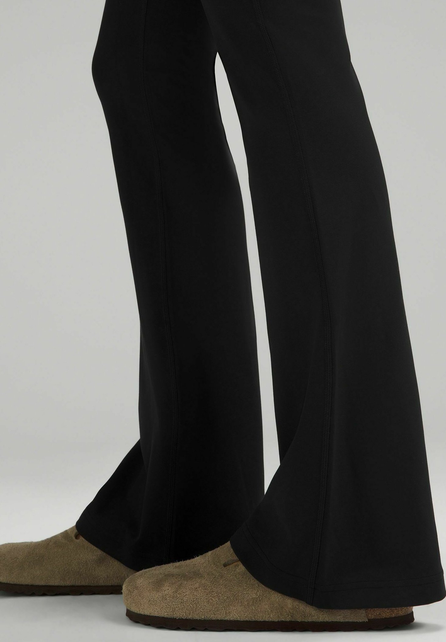 Lululemon Skinny Groove Pant サイズ6 黒 Lululemon Skinny Groove Pant *Full-On Luon - Black / Petal