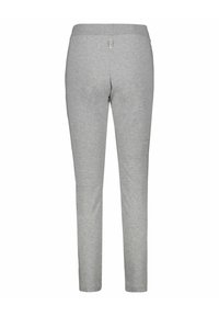 Graue Stretchhose mit glatter Textur, taillierter Form und elastischem Bund. Auf der Rückseite befindet sich ein diskreter markierter Anhänger.