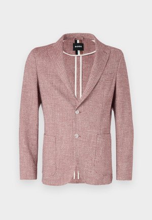Texturierter rosa Blazer mit Schalkragen, zwei Fronttaschen und zwei Knöpfen, ausgestattet mit Kontrastnähten und einem Etikett mit der Aufschrift "BOSS."