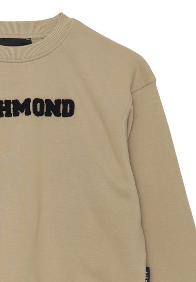 Felpa beige con scollo rotondo e maniche lunghe. Presenta "RICHMOND" ricamato in nero sul davanti. Tessuto morbido.