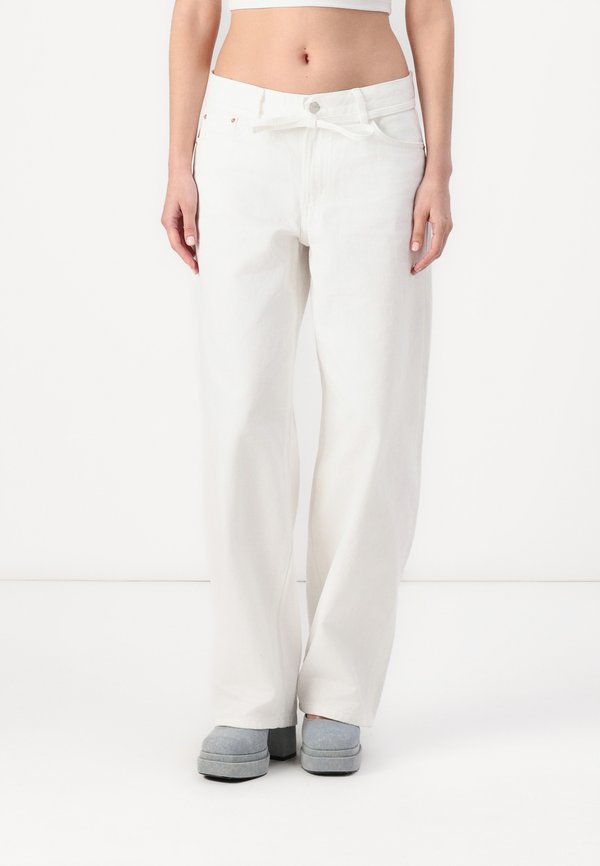 ONLGIANNA STRAIGHT - Relaxed fit jeans