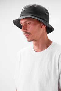 Manufaktur13 BUCKET - FISCHERHUT - Hat - black out leather