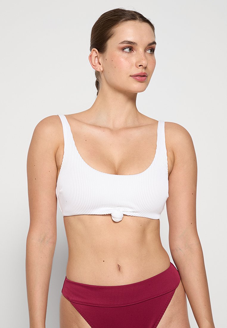 Sutien costum de baie din două piese