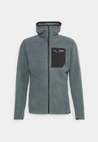 Unselected, nouveau green