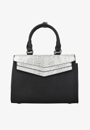 Sort håndtaske med tekstureret mønster, med en sølvfarvet klap med slangeskindsmønster og to korte håndtag fastgjort med metalringe.