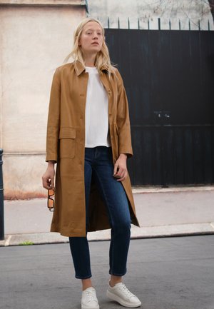 Won Hundred Calças de ganga de perna direita - lounge blue