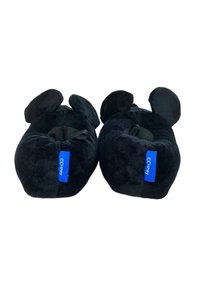 Pantofole di peluche nere a forma di personaggio dei cartoni animati, con orecchie arrotondate e una consistenza morbida. Presentano un'etichetta blu con il marchio sul lato.