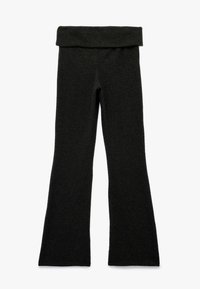 Schwarz ausgestellte Leggings aus weichem, strukturiertem Material mit einem breiten, gerippten Bund. Sie verfügen über eine glatte Oberfläche ohne Muster oder Akzente.