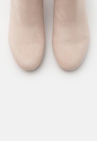 Tamaris Botines - off-white