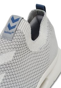 Hummel TATUM SEAMLESS - Sneaker low - lunar rock