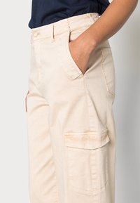 s.Oliver Kapsáče - beige