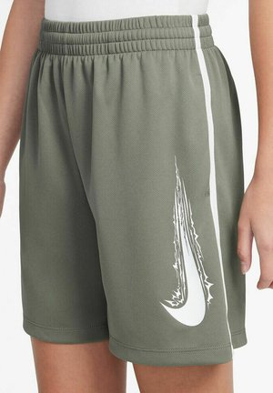 Groene sportshorts van textuurstof, met een wit Nike-logo en een bies aan de zijkant. Elastische tailleband voor een verstelbare pasvorm.