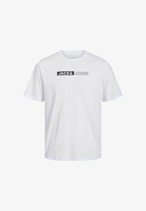 Balts kokvilnas T-krekls ar īsām piedurknēm, kuram priekšpusē ir melnbalts "JACK & JONES" logo. Regulāras piegriezuma un apaļas kakla izgriezuma dizains.