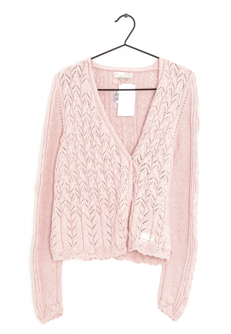 Ljusrosa tröja med v-ringning, intrikat lövmönster, långa ärmar och ribbade kanter. Har en etikett fäst vid halsringningen.