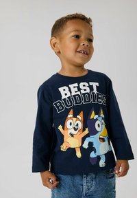 Name it OBERTEIL MIT LANGEN ÄRMELN BLUEY granatowy