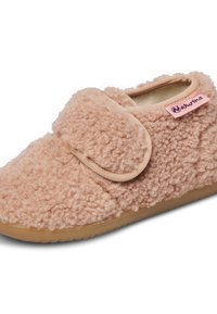 Helle rosa Hausschuhe aus flauschigem Stoff mit einem Klettverschluss, runder Zehenpartie und einer flexiblen Gummisohle. Verfügt über ein kleines Markenetikett.