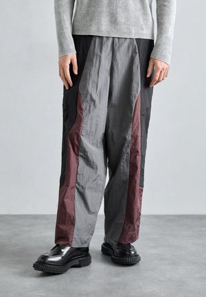 BLOCK TRACKPANTS - Pantalon classique - bordeaux