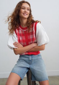 Next REGULAR FIT - SLOUCH - Denimshorts - mid blue