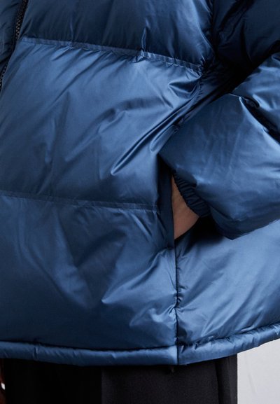 Filippa K PUFFER JACKET - Dunjakker - dawn blue/navy