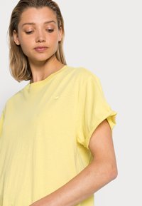 G-STAR LASH FEM LOOSE FIT - T-shirt básica - lemonade