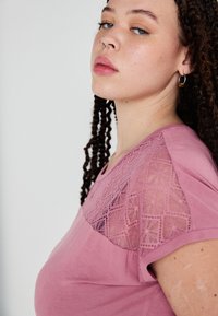 Vero Moda Curve VMCANNE ONECK - Majica kratkih rukava s printom - mesa rose