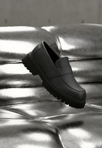 Sélectionné, black