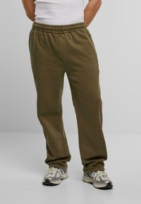 Urban Classics VINTAGE HEAVY - Pantalones deportivos - warmkhaki